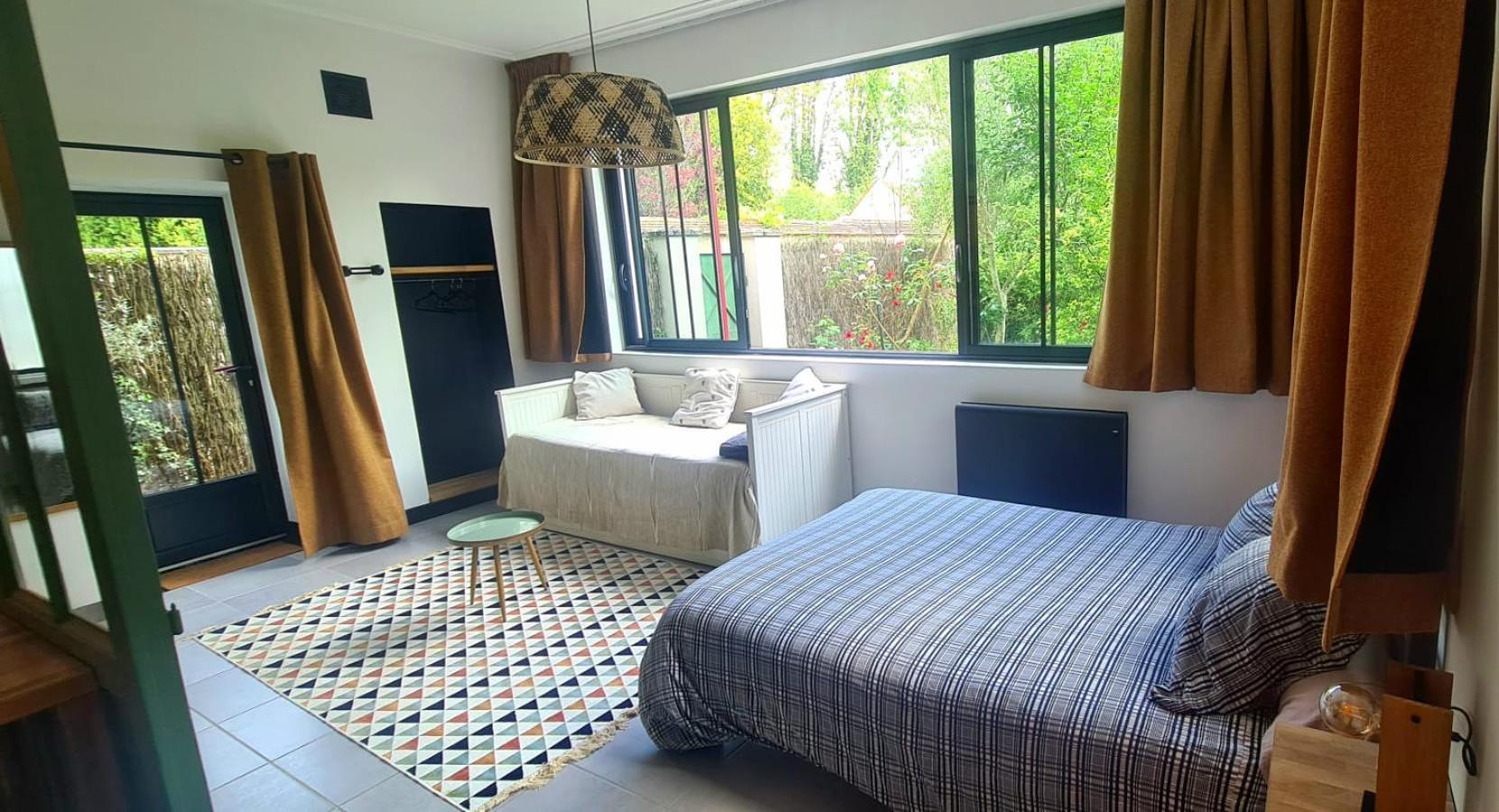 Les Studios Du 4 Canal: Riverside Retreats Near Historic Nemours Saint-Pierre-Les-Nemours Exterior photo